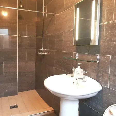 Apartament Ethan House *