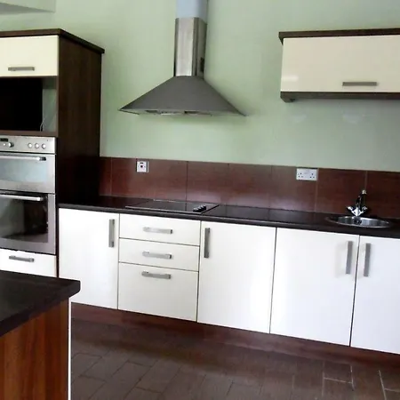 Ethan House * Killarney