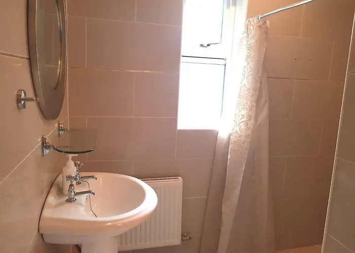 Ethan House Apartment