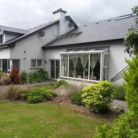 Ethan House Apartmán